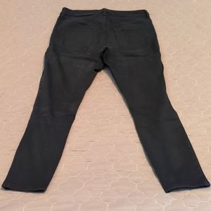 Universal Thread Black Ankle Jeans 8/29S